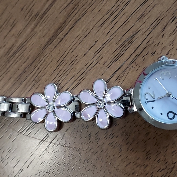 Pink Flower Watch - Picture 2 of 5